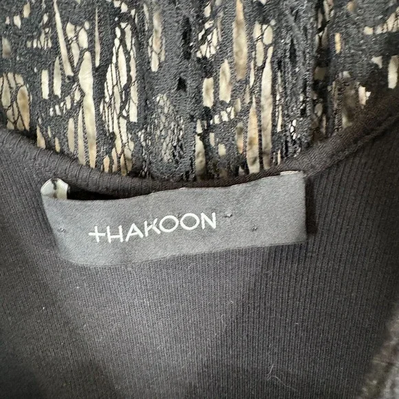 Thakoon Romper Women's 4 Black Lined 100% Cotton Surplice Neck Plunge Crochet - Picture 6 of 13